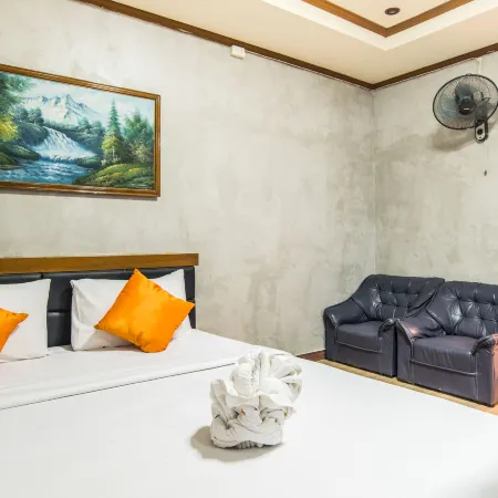 B2 Chiang Rai Night Bazaar Boutique & Budget Hotel Отели рядом с достопримечательностью «Ночной рынок Сентр Пойнт»