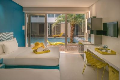 デラックスプールサイドルーム アストリア カレントの写真