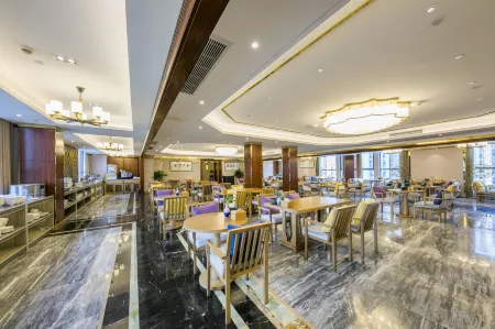 Mehood Lestie Hotel (Nantong Xinghua 101 Development Zone) Отели рядом с достопримечательностью «Nengdazhongyang Park»