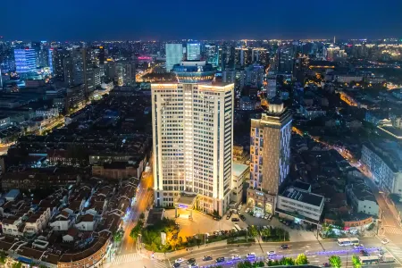 Ocean Hotel Shanghai Отели рядом с достопримечательностью «Huangxing Park»