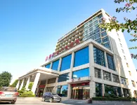 Xiping Guest House Hotels near Xiping Railway Station