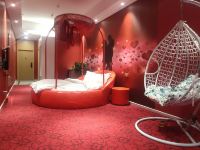 花漾时尚酒店(菏泽万达广场店) - 红色恋人圆床房