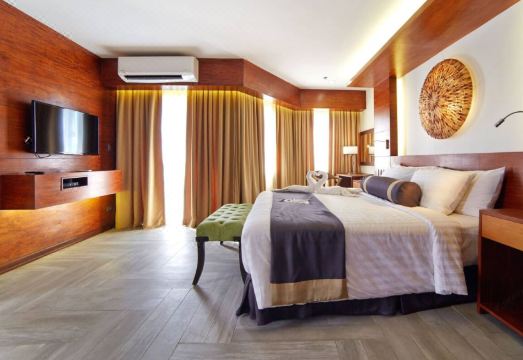 세부 화이트 샌드 리조트 & 스파의 해변 전경