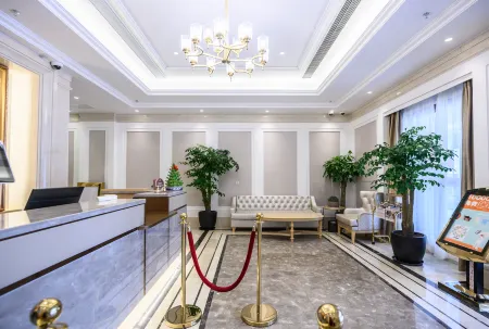 Vienna Hotel (Shanghai Nanjing Road Pedestrian Street)