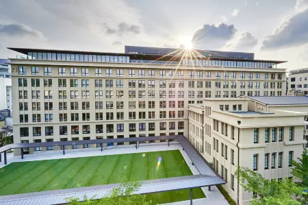 THE GATE HOTEL KYOTO TAKASEGAWA by HULIC Отели рядом с достопримечательностью «Храм Кёдзан-дзи»