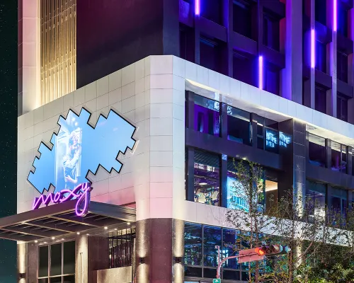 Moxy Taichung Hotels near Chonglun Park