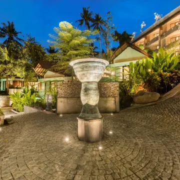 tanadewa Resort Ubud Bali by Cross Collection Отели рядом с достопримечательностью «Green Village»