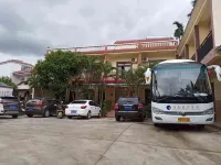 Baoting Seven Immortals Family Hotel