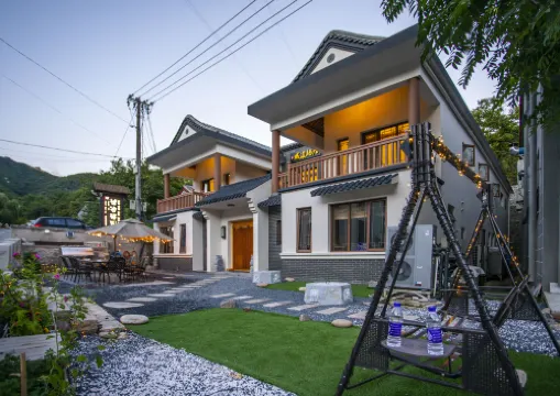 城辺棲居（慕田峪長城）