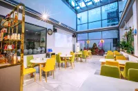 Huizhimeng Orange Theme Hotel