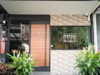 Psych Hostel Hotels in 