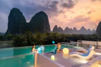 Mid-mountain Cloud & Water Hotel - مسبح على السطح