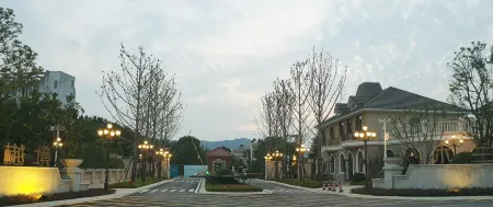 Mulan Shuitian Garden Holiday Villa Отели рядом с достопримечательностью «Hubei Ming and Qing Dynasties Ancient Architecture Museum»