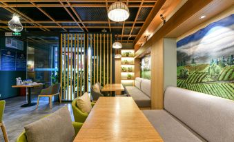 TRUE GO Hotel (Beijing Nanluoguxiang Andingmen Subway Station)