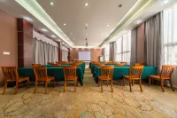 Ease Hotel · fun (The Three Gorges Electric Power Vocational College, CBD, Yichang)