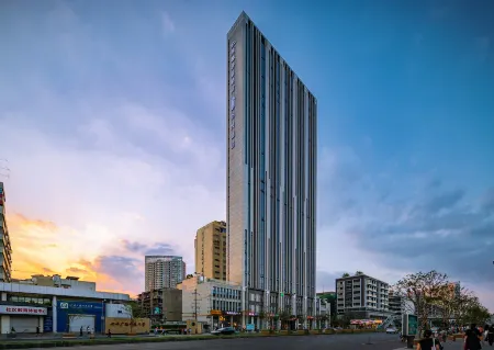 Sheen Chengdu University of TCM Kuanzhai Alley Hotel