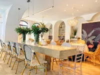Floral Hotel·ShengSi White Island Hotel (South Long Distance Beach Shop) - 3성급