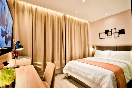 Homeinn Plus Hotel (Qingdao Licun Subway Station Pedestrian Street)