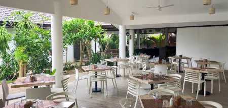 Buena Vida Resort and Spa Отели рядом с достопримечательностью «Логон Бич»