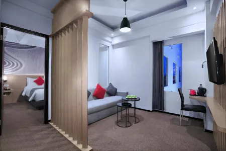 Neo+ Waru Sidoarjo by Aston