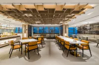 Handan New Century Congtai Park Atour Hotel فنادق في خاندان