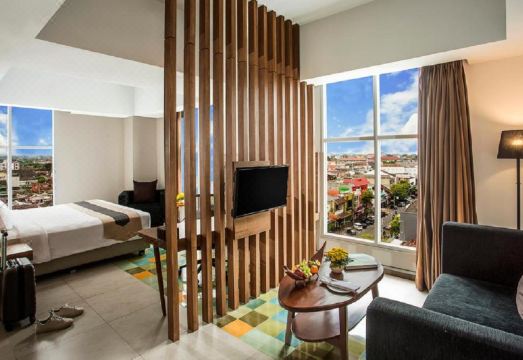 4. 페손나 호텔 투..