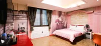 Diamond Motel