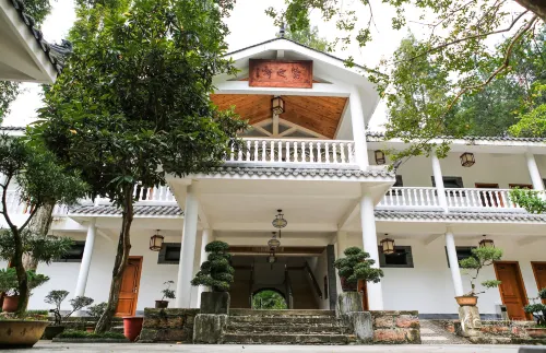 Ziwei Mountain Villa