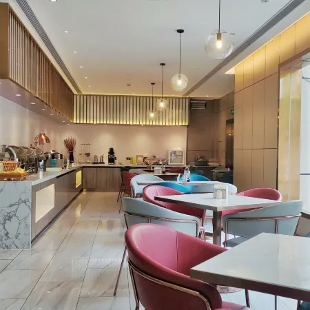 Jinjiang Inn (Lianyungang Donghai Pedestrian Street High-speed Railway Station Hotel)