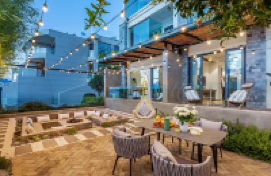 Anna's Gypsy Garden Hotel