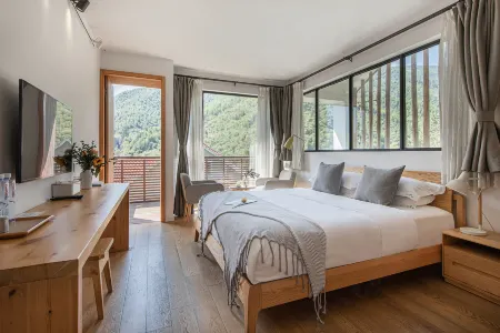 Juesu Hot Spring Hostel