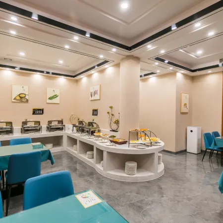 Zijinghua Hotel (Yongzhou Lengshuitan)