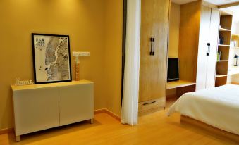 Yuexiang Holiday Hotel