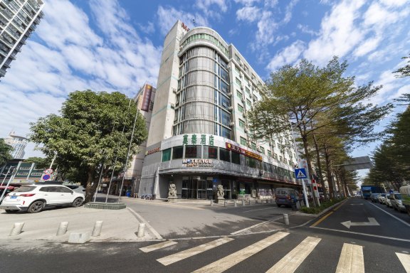 motel 168 (shenzhen longgang longcheng square metro station)