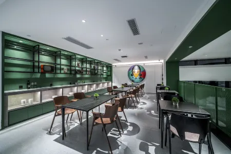 Chongqing TOONE Tuwan Hotel Отели рядом с достопримечательностью «Tieshan Square»