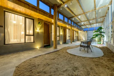 Floral Hotel·Beijing Huayan Hotel(Beijing Yanqing Badaling Great Wall Wildlife Park) Hotels near Insect Science and Technology Museum