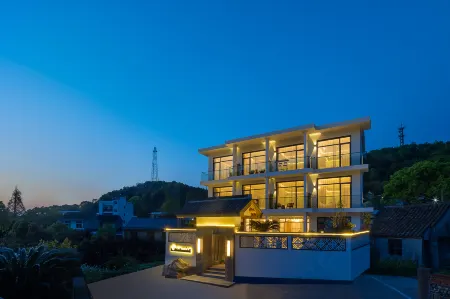 Floral Hotel·Zhoushan Putao Yishe B & B (Taohuadao store) Отели рядом с достопримечательностью «Anqifeng Sceneic Area»