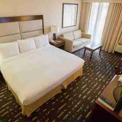 Wyndham Chicago O'Hare Rooms