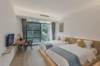 Home of mountains - balcony