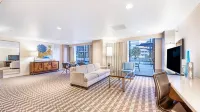 Marriott Long Beach Downtown