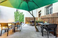 Ting Ting B&B (Xi 'an Bell and Drum Tower Huimin Street, Phase 6 Store)