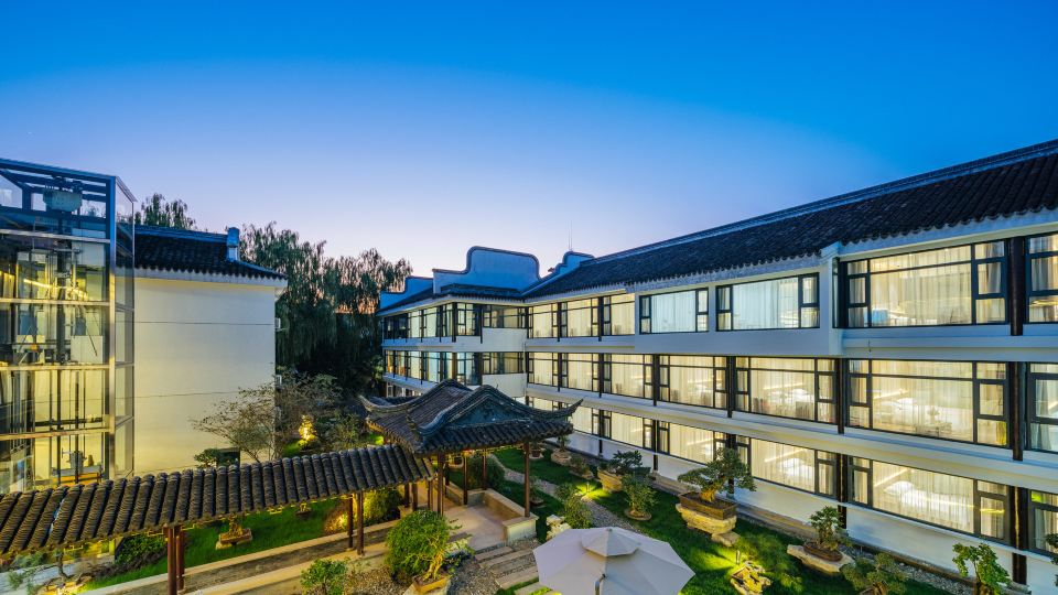 Floral Hotel ·Xunxi Garden Hotel(Nanxun Ancient Town Branch)