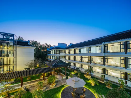 Floral Hotel ·Xunxi Garden Hotel(Nanxun Ancient Town Branch) - 3-Star