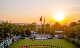 Longyou Yuyue·Heyuan Resort Hotel
