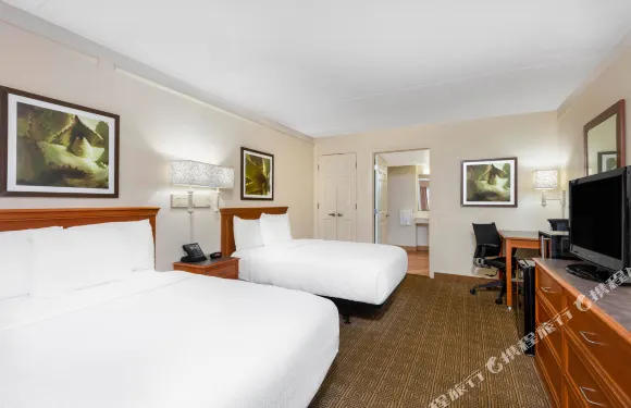 迪爾菲爾德海灘東-博卡拉頓拉昆塔溫德姆酒店