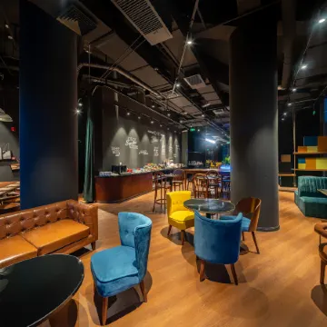 Robin Nobin Tianjin Airport