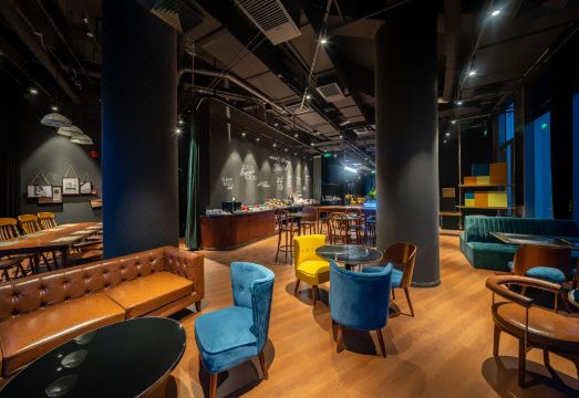 5. 로빈 노빈 호텔..