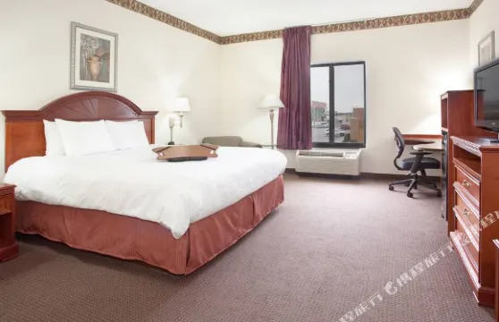 保齡格林希爾頓歡朋酒店