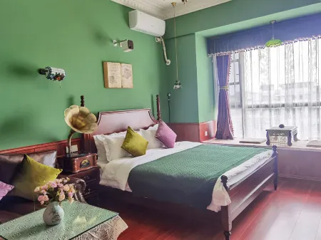 Wuyueli Guesthouse Отели рядом с достопримечательностью «Dongfeng Weir-Qianfo Rock»