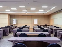 Gran Villagio Hotel Hotels near Pari
